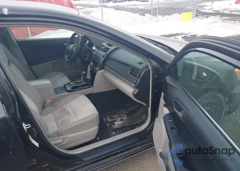 2012 Toyota Camry Le z USA, uszkodzony, nr VIN 4T1BF1FK1CU113020